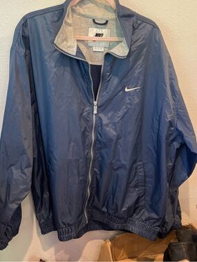 Nike Men's Navy Blue Full-Zip Windbreaker with Swoosh XL